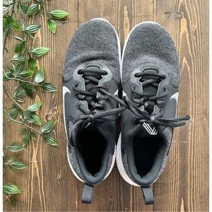 Nike Flex Sneakers